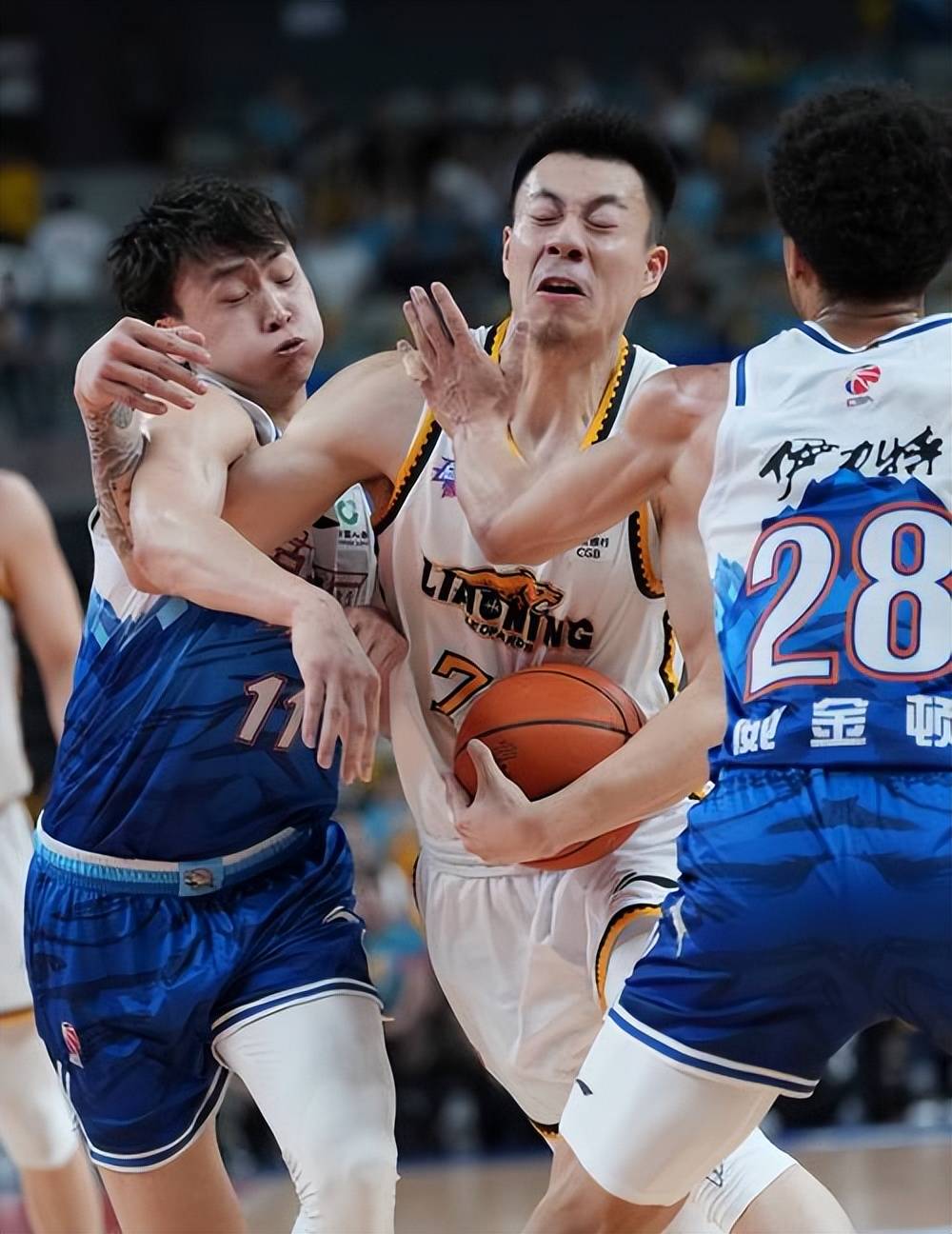 辽宁队送给对手惨败，实力强劲(辽宁队送给对手惨败,实力强劲的球员)