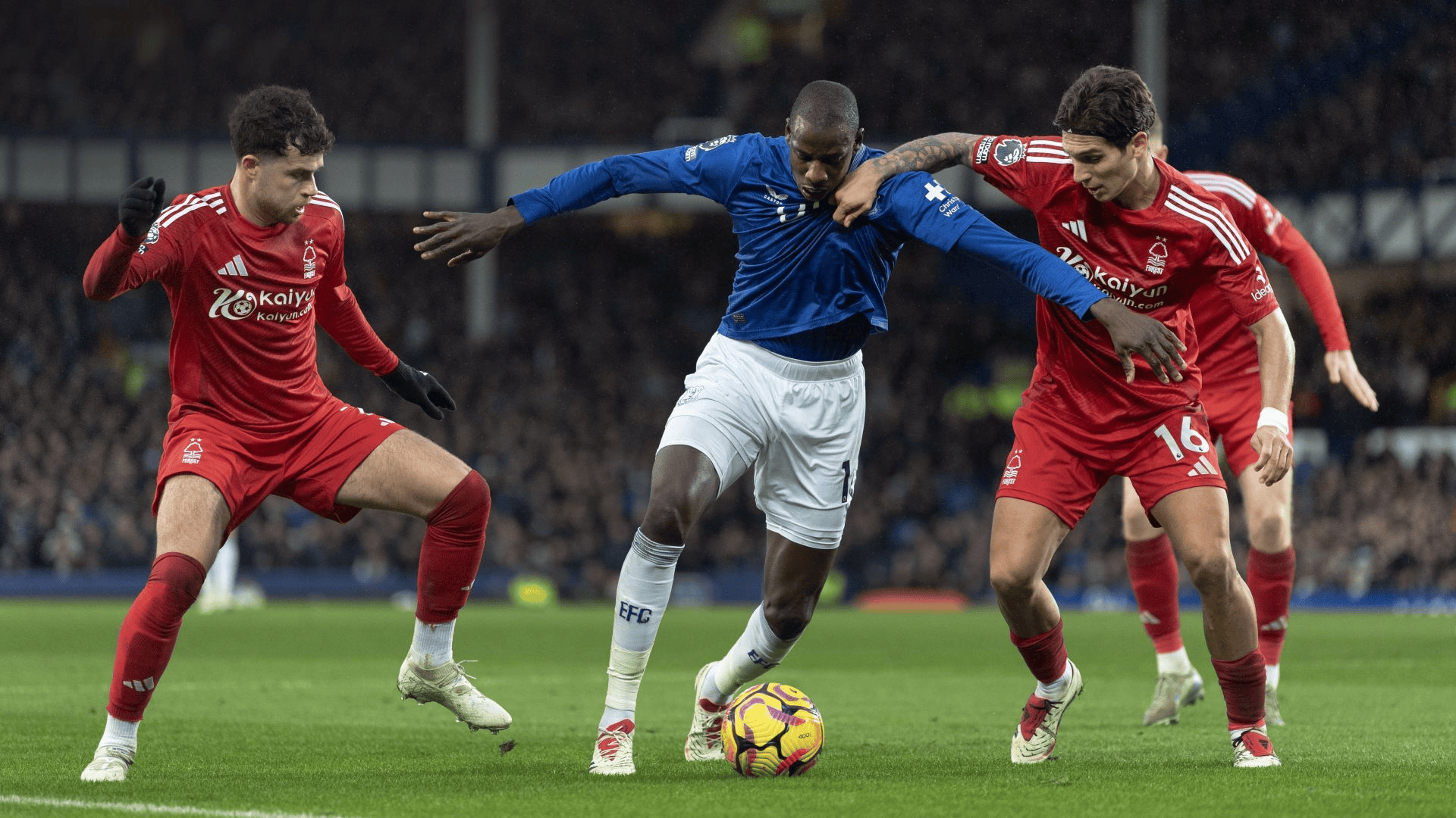 od体育教练-埃弗顿主场战胜阿斯顿维拉，英超保级形势良好的简单介绍