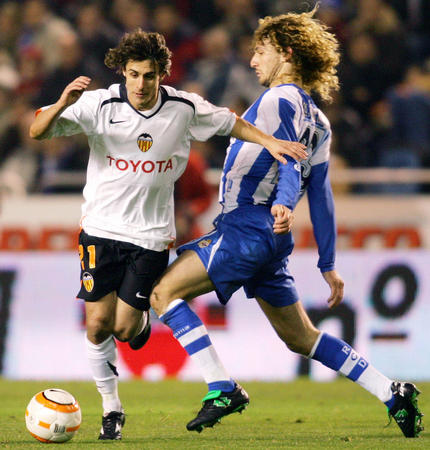 包含拉科鲁尼亚在对阵巴伦西亚的比赛中逼平对手的词条