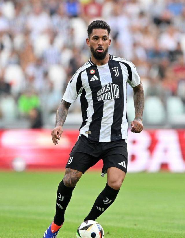 尤文图斯后防表现稳定,助球队保持不败纪录的简单介绍 尤文图斯后防表现稳定,助球队保持不败纪录的简单介绍