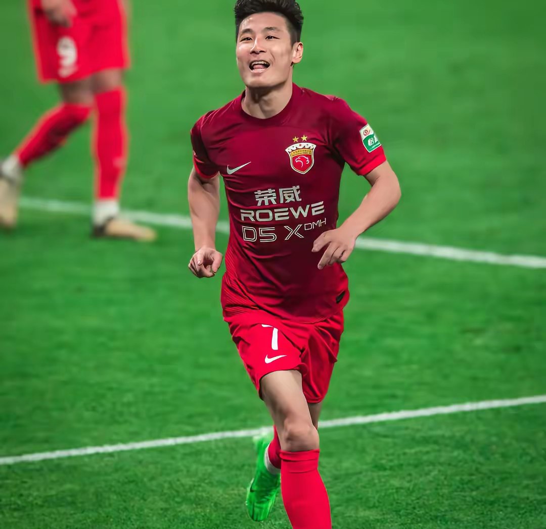 队内风云变幻，球员间传闻不绝于耳的简单介绍