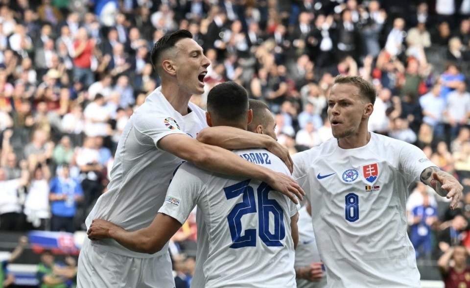 俄罗斯凭借绝杀战胜斯洛伐克，晋级前景大好的简单介绍