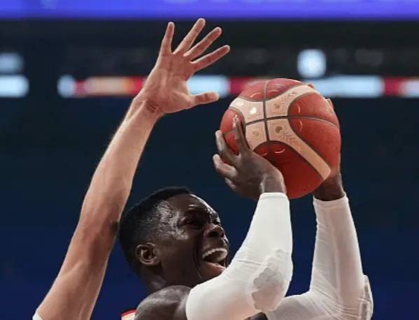 od体育投注-包含加拿大男子游泳选手力压群雄，夺得冠军的词条