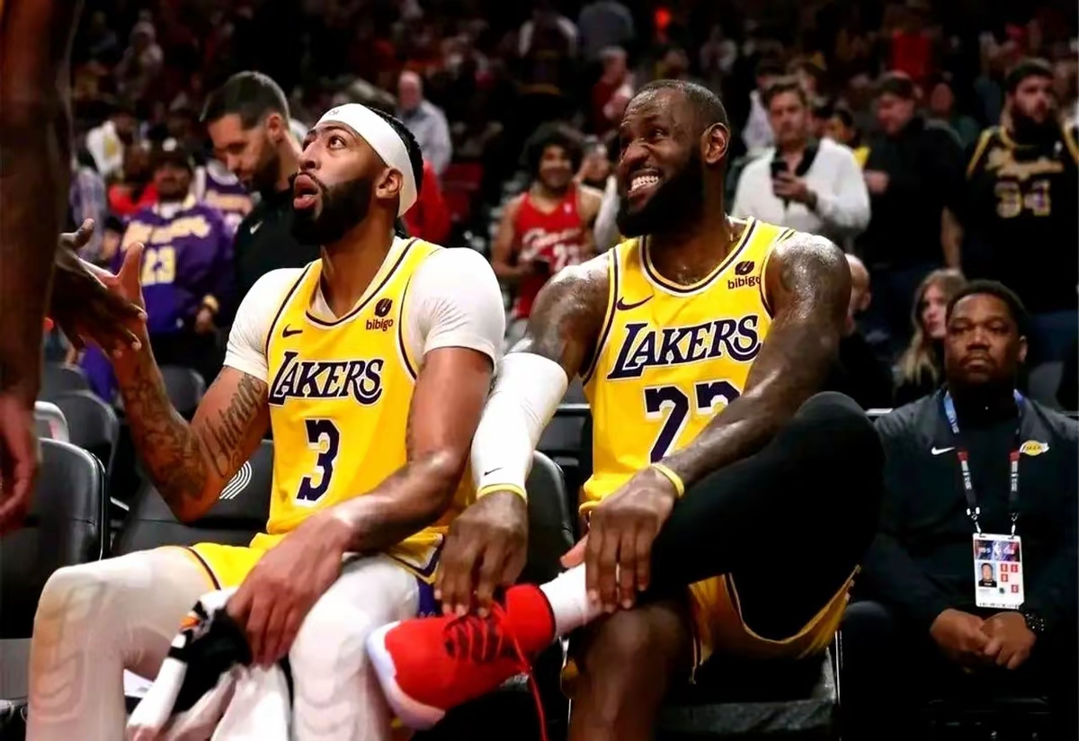 关于湖人队主场告捷主帅战术成功发挥效果的信息